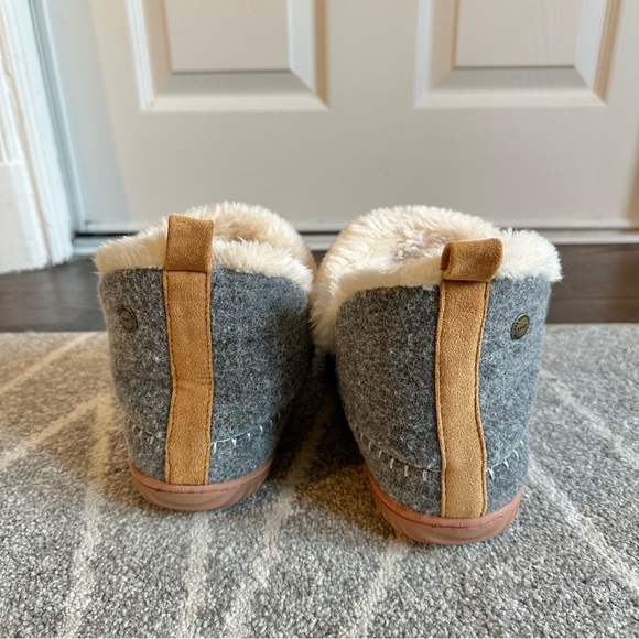 DearFoams Gray Faux Sheepskin Lined Bootie Slippers Size M 7-8 - Picture 4 of 8